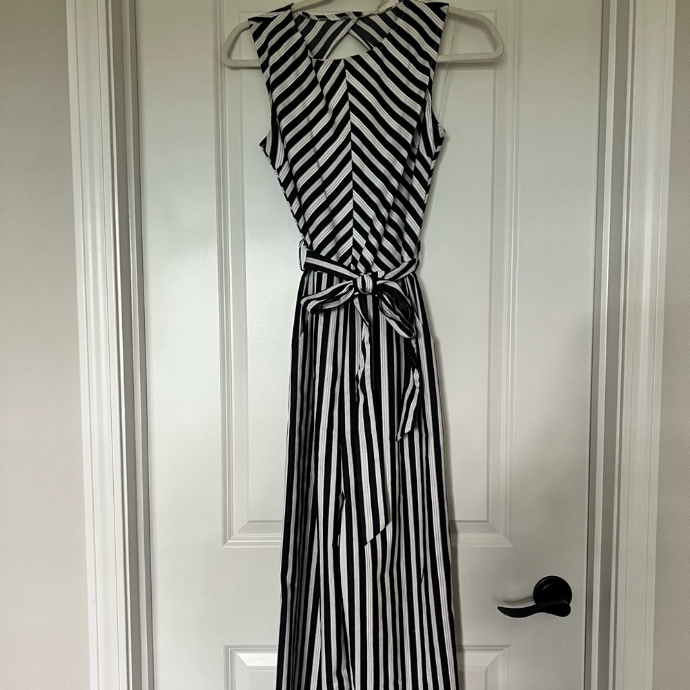 Navy and ivory, open back tie waist jumpsuit